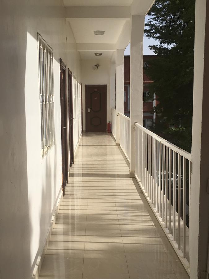 Shanghai Hotel NʼDjamena エクステリア 写真