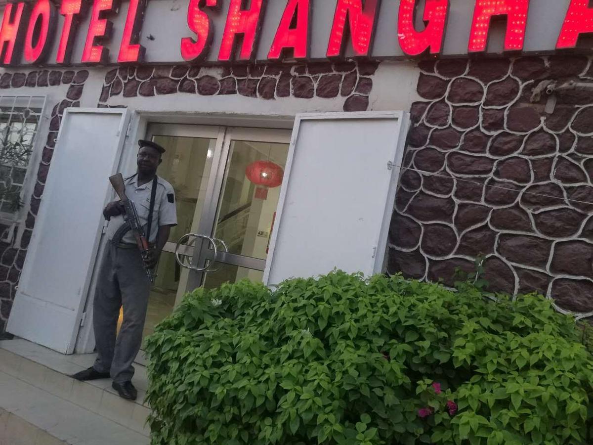 Shanghai Hotel NʼDjamena エクステリア 写真